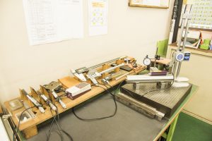 三次元測定器・画像測定器による検査の様子